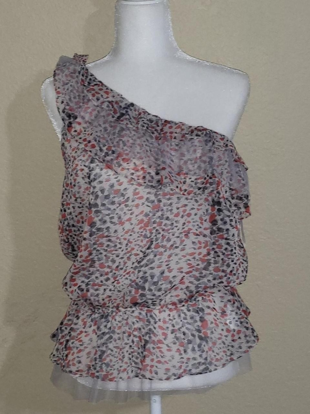 Ya Los Angeles One-Shoulder Ruffle Camisole in Coral and Gray Leaf Print